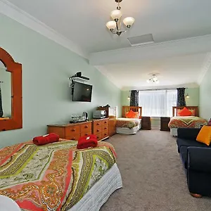 Richmond 2* Wellington